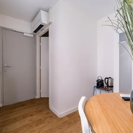 Apartahotel High Five - Calme Sur Les Ramblas