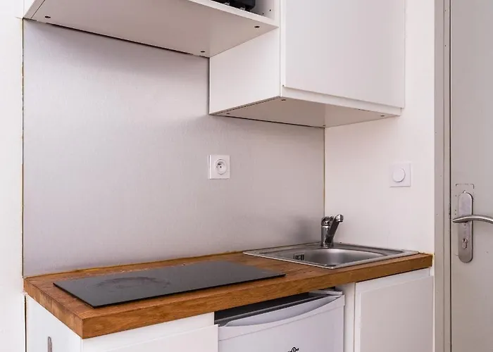 Aparthotel High Five - Calme Sur Les Ramblas